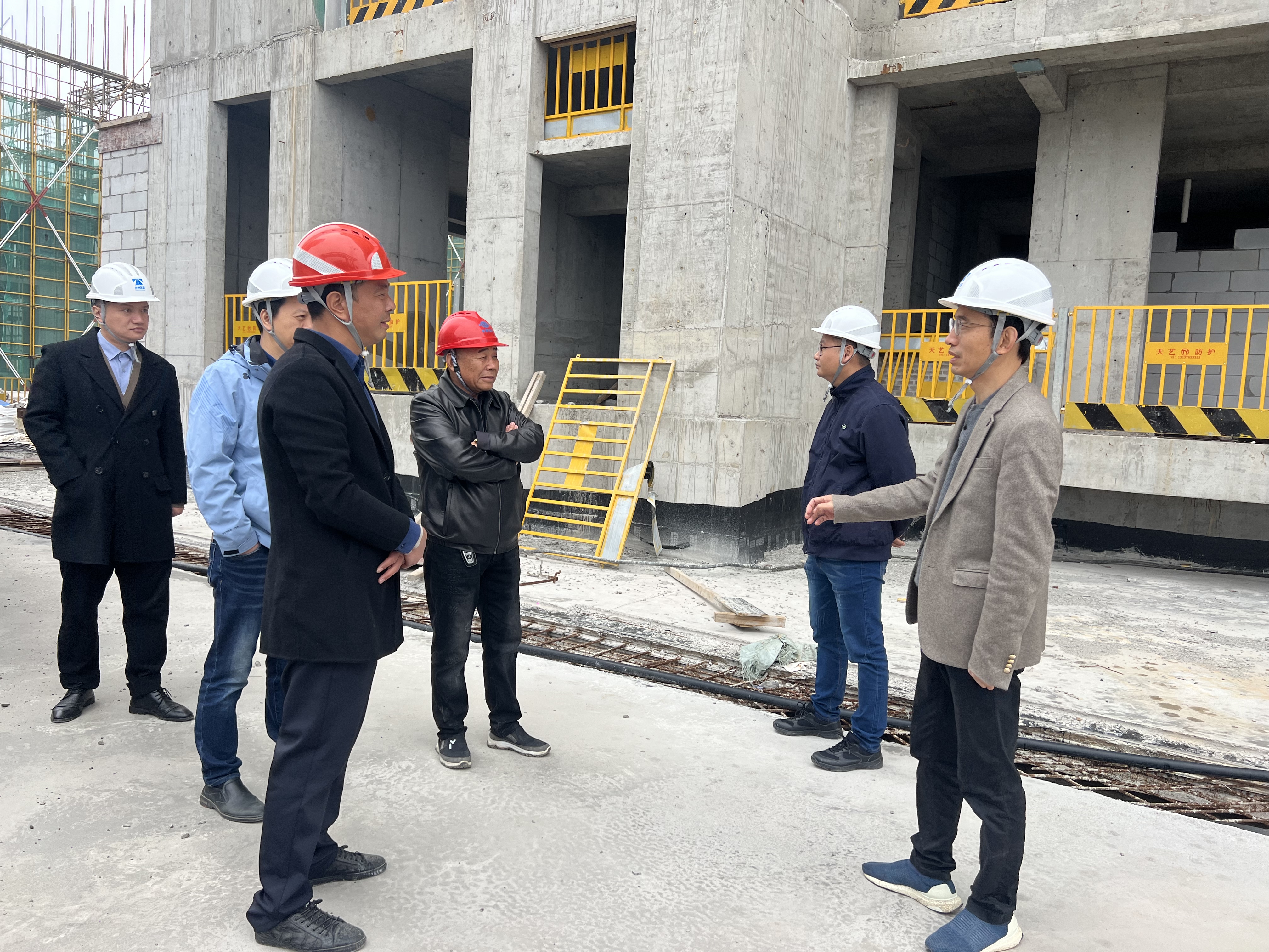 1708586378974998.jpg 檢查組到云曜芳華府檢查.jpg