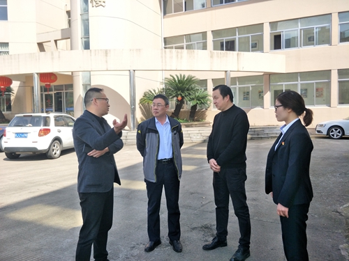 2 陳文波、章海峰在臺(tái)州所檢查_副本.jpg